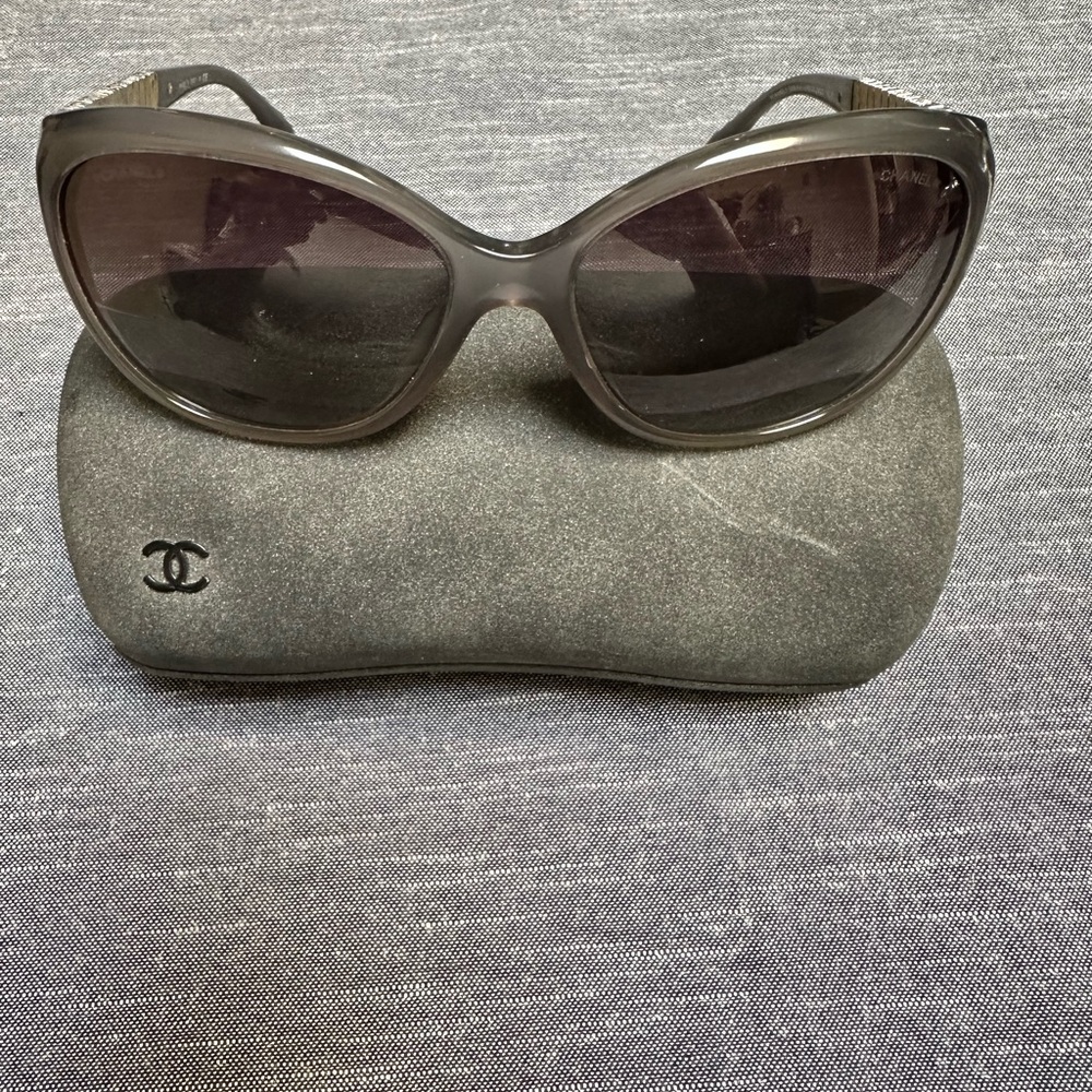 Vintage Chanel cat eye sunglasses